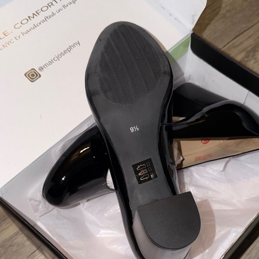 Women's Black Patent Block Heel Pumps - Picture 2 of 3